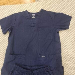 Dagacci Women's Navy Scrub Set